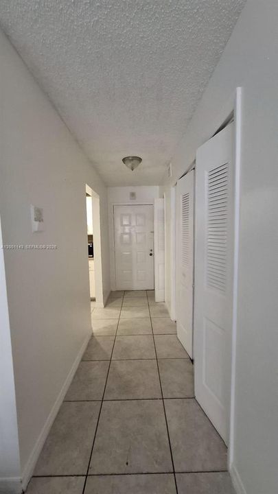 For Rent: $2,100 (2 beds, 1 baths, 1035 Square Feet)