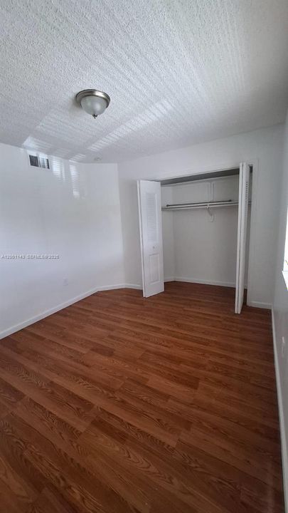 For Rent: $2,100 (2 beds, 1 baths, 1035 Square Feet)