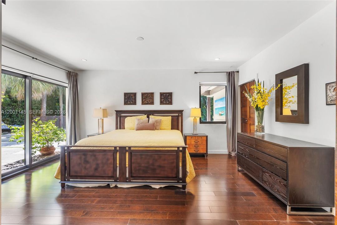 For Sale: $5,100,000 (4 beds, 3 baths, 2837 Square Feet)