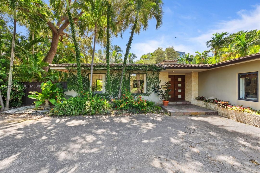 For Sale: $5,100,000 (4 beds, 3 baths, 2837 Square Feet)