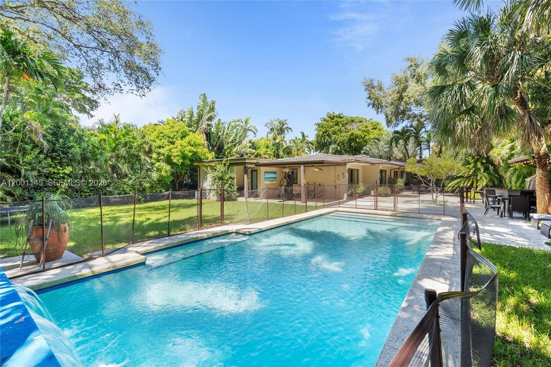 For Sale: $5,100,000 (4 beds, 3 baths, 2837 Square Feet)