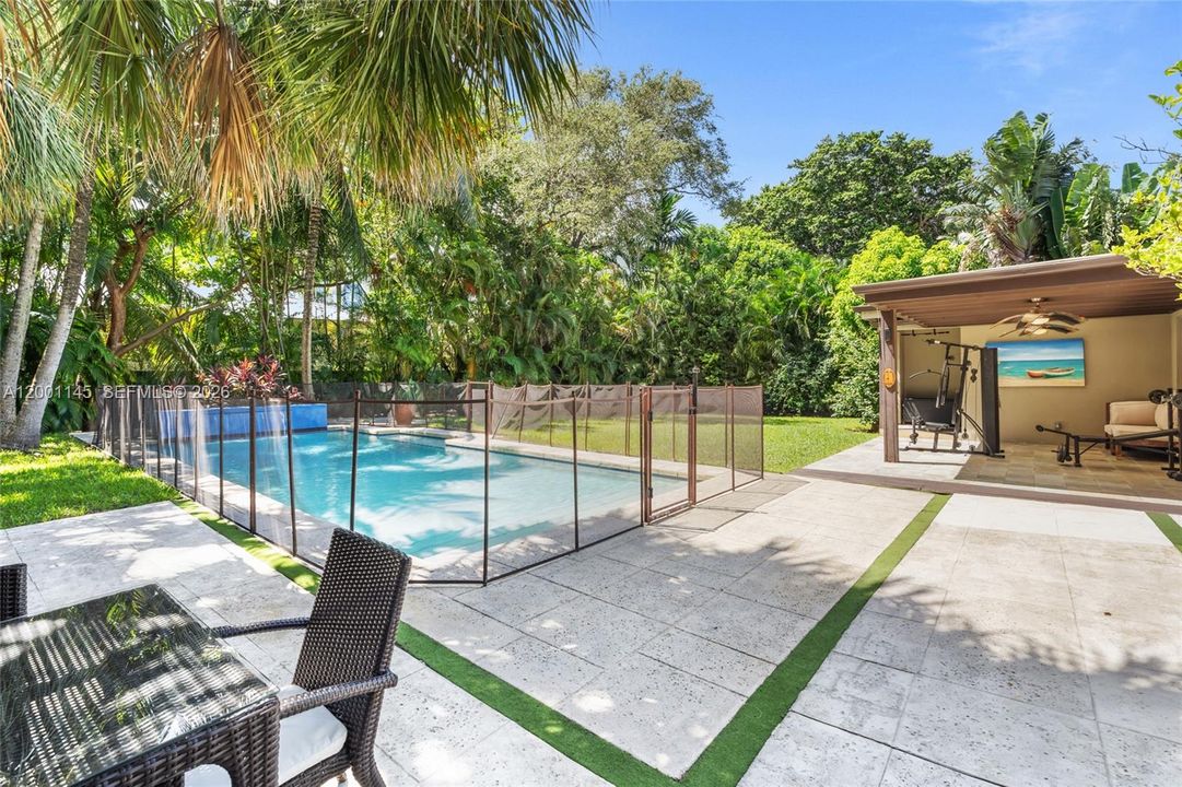 For Sale: $5,100,000 (4 beds, 3 baths, 2837 Square Feet)