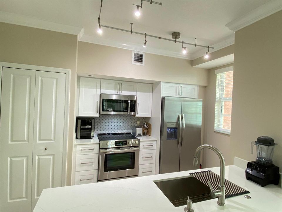 Astor Brand New Appliance