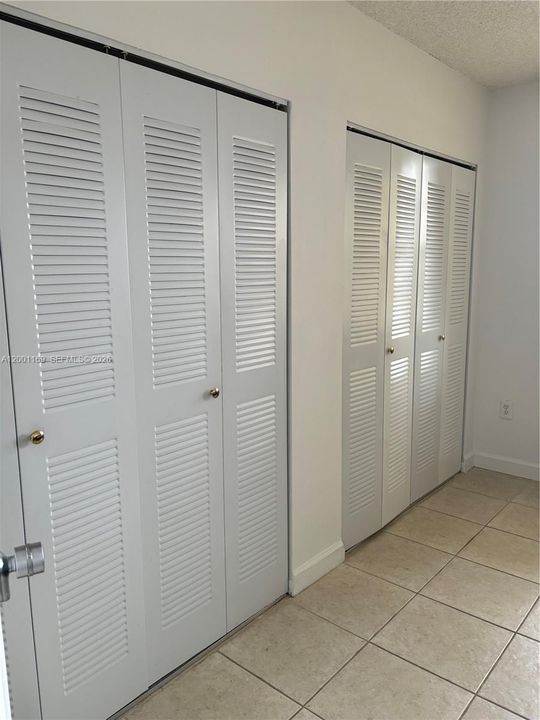 En Venta: $290,000 (2 camas, 1 baños, 1350 Pies cuadrados)