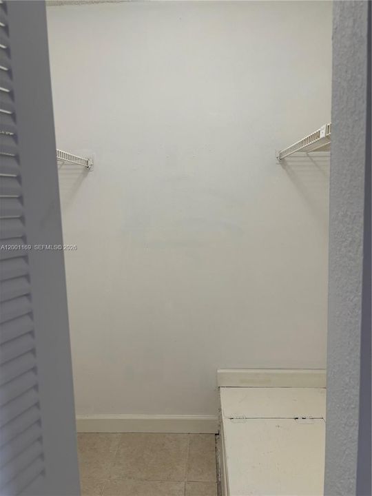 En Venta: $290,000 (2 camas, 1 baños, 1350 Pies cuadrados)