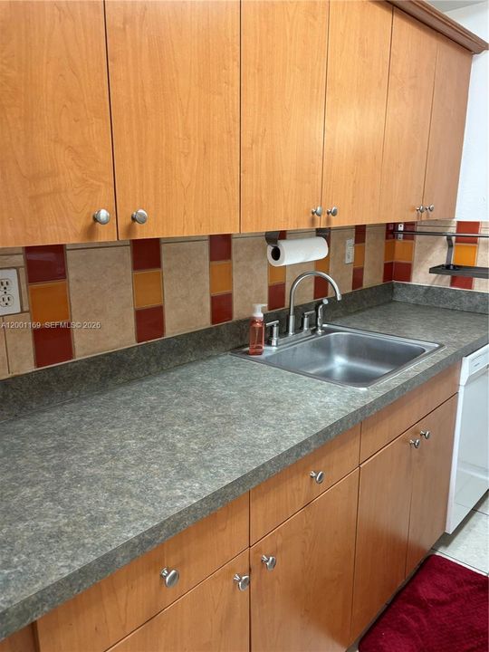 En Venta: $290,000 (2 camas, 1 baños, 1350 Pies cuadrados)