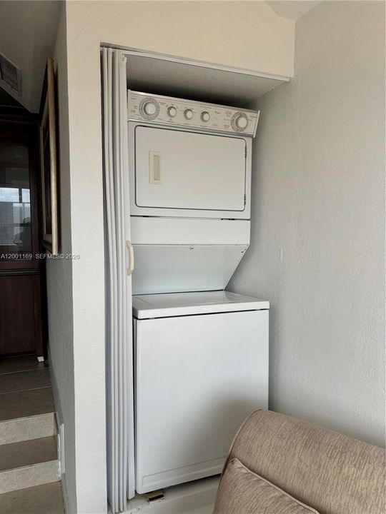 En Venta: $290,000 (2 camas, 1 baños, 1350 Pies cuadrados)