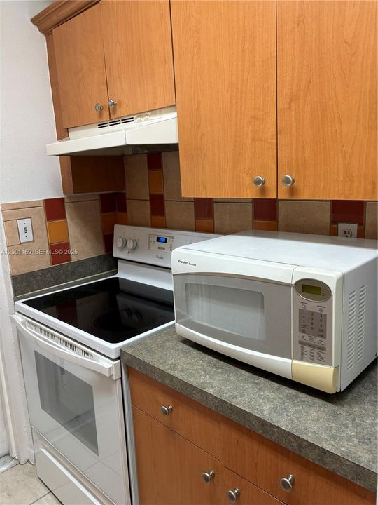 En Venta: $290,000 (2 camas, 1 baños, 1350 Pies cuadrados)