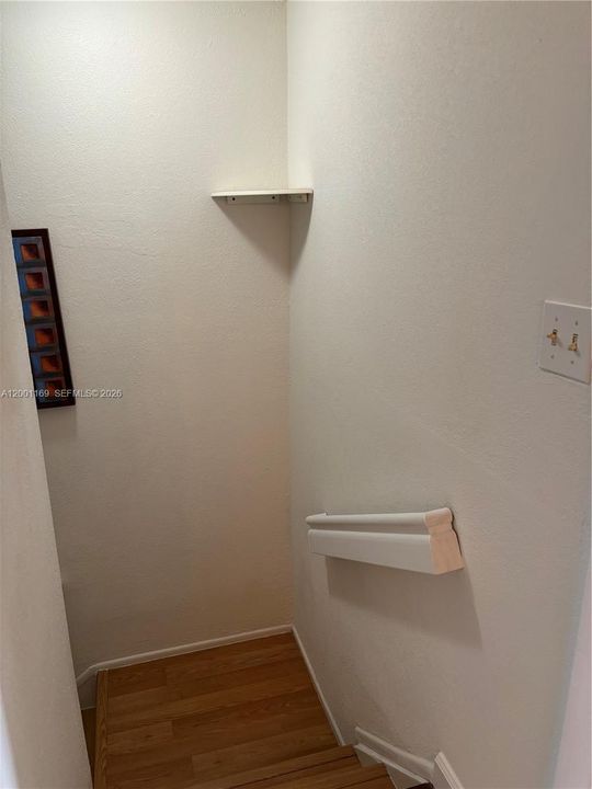 En Venta: $290,000 (2 camas, 1 baños, 1350 Pies cuadrados)