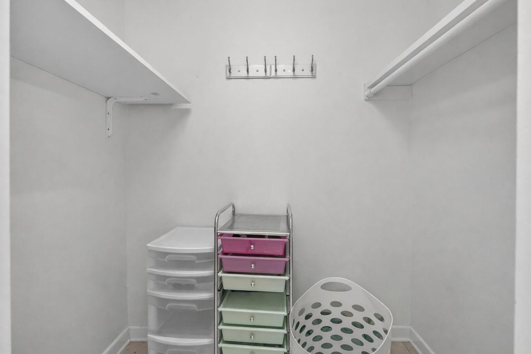 2nd walkin closet