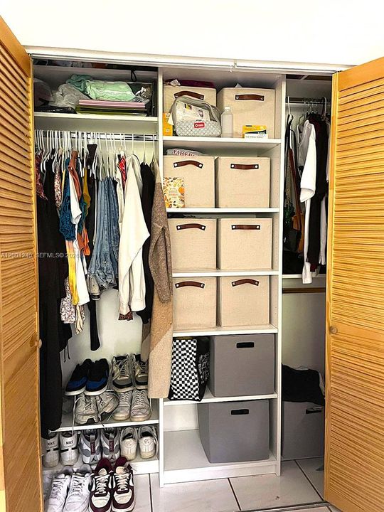 Activo con contrato: $3,200 (4 camas, 2 baños, 1610 Pies cuadrados)