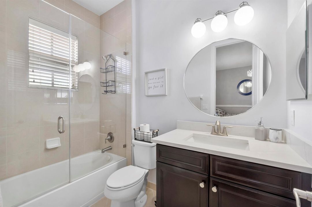 8768 S Miralago Way_079