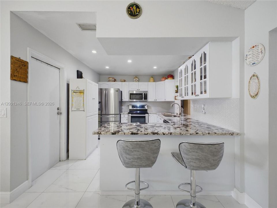 Activo con contrato: $480,000 (3 camas, 2 baños, 1426 Pies cuadrados)
