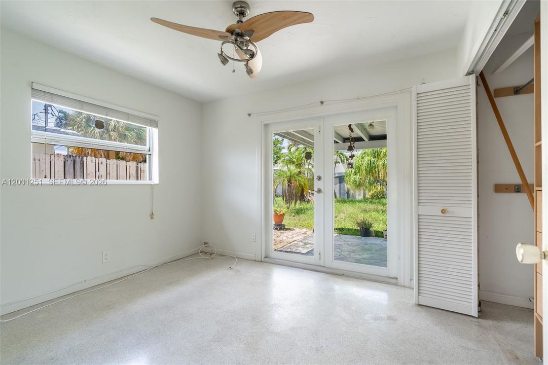 Activo con contrato: $375,000 (2 camas, 1 baños, 888 Pies cuadrados)