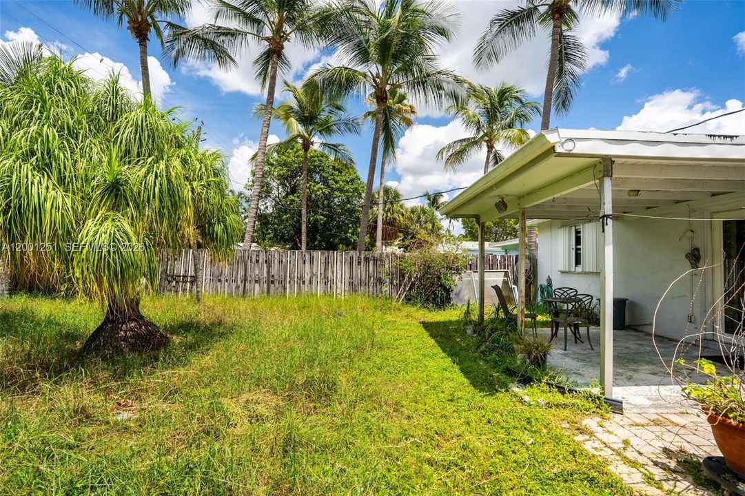 Activo con contrato: $375,000 (2 camas, 1 baños, 888 Pies cuadrados)
