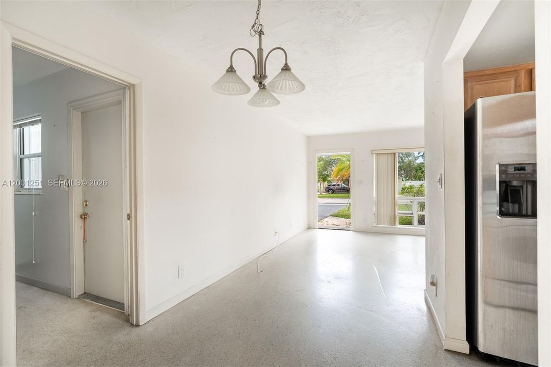 Activo con contrato: $375,000 (2 camas, 1 baños, 888 Pies cuadrados)