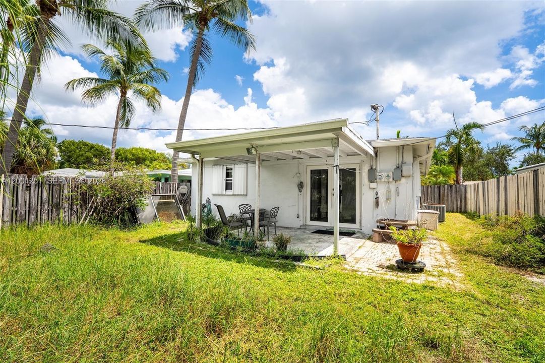 Activo con contrato: $375,000 (2 camas, 1 baños, 888 Pies cuadrados)