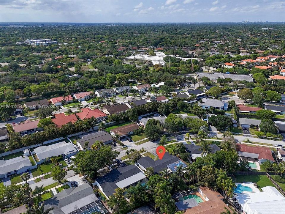 На продажу: $709,000 (4 спален, 2 ванн, 2284 Квадратных фут)