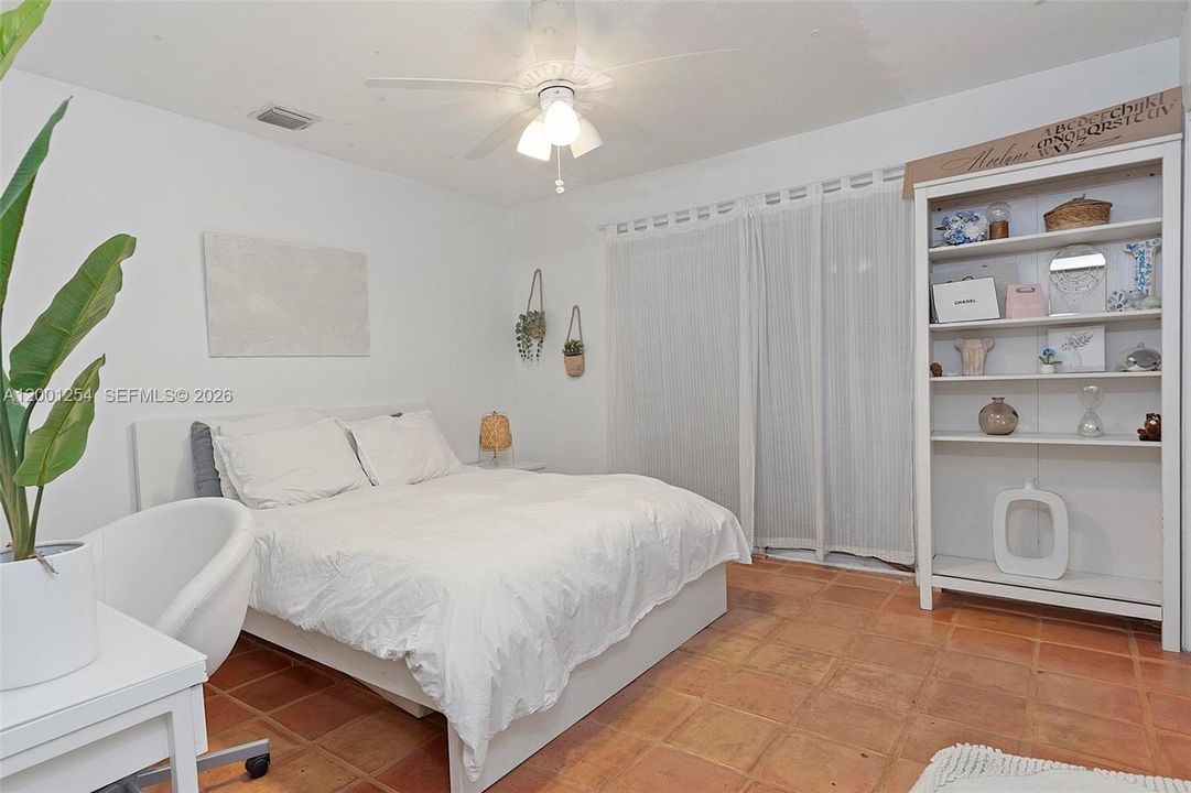 BEDROOM #2