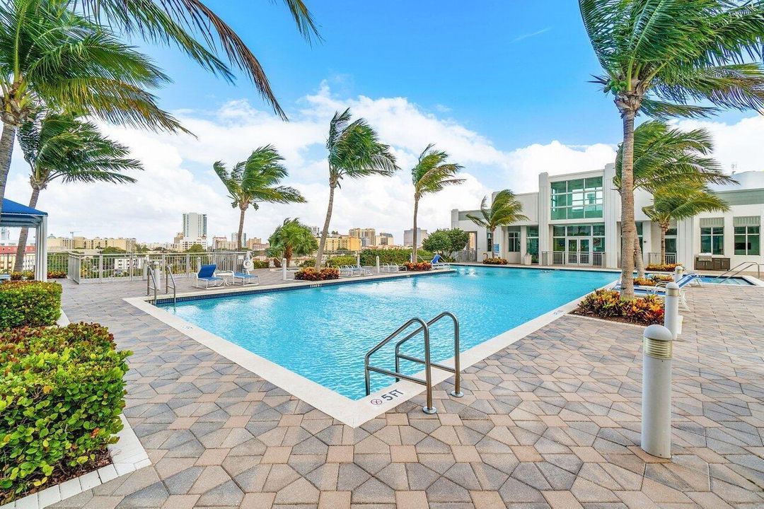 036-300SouthAustralianAvenue-WestPalmBea