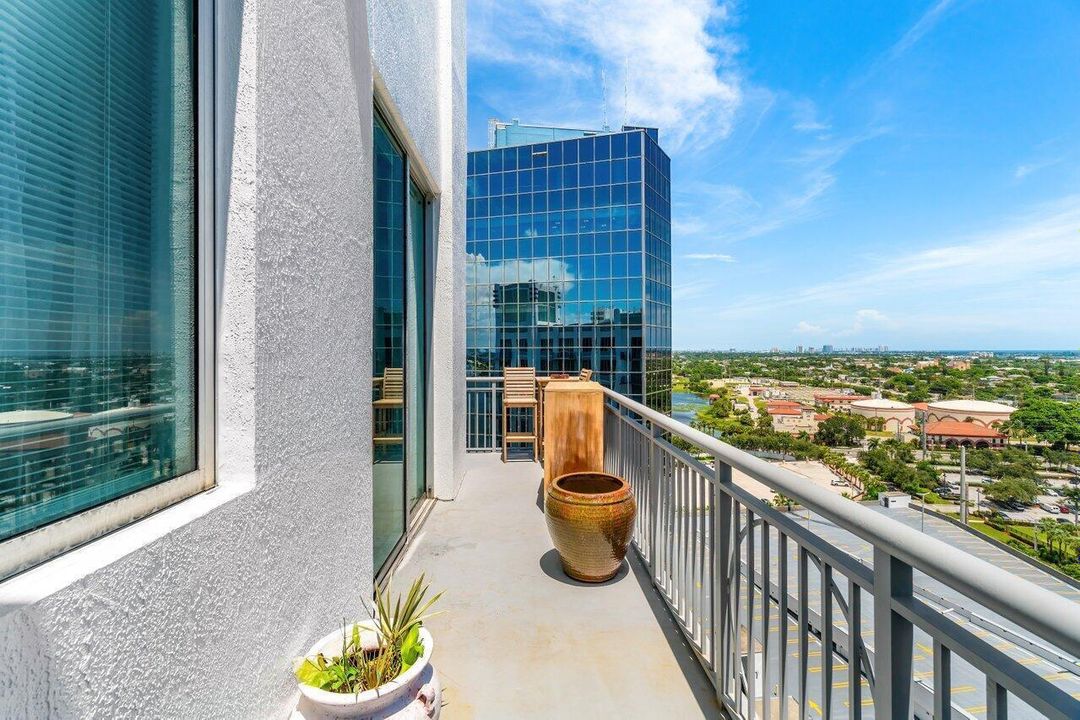 030-300SouthAustralianAvenue-WestPalmBea