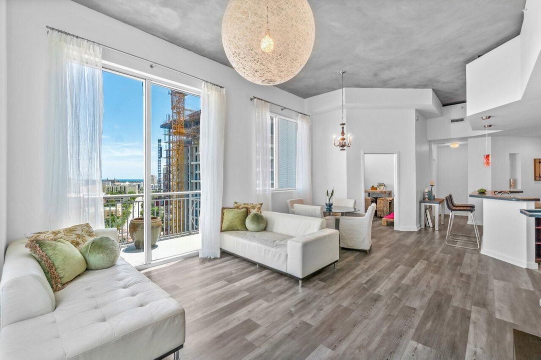 011-300SouthAustralianAvenue-WestPalmBea