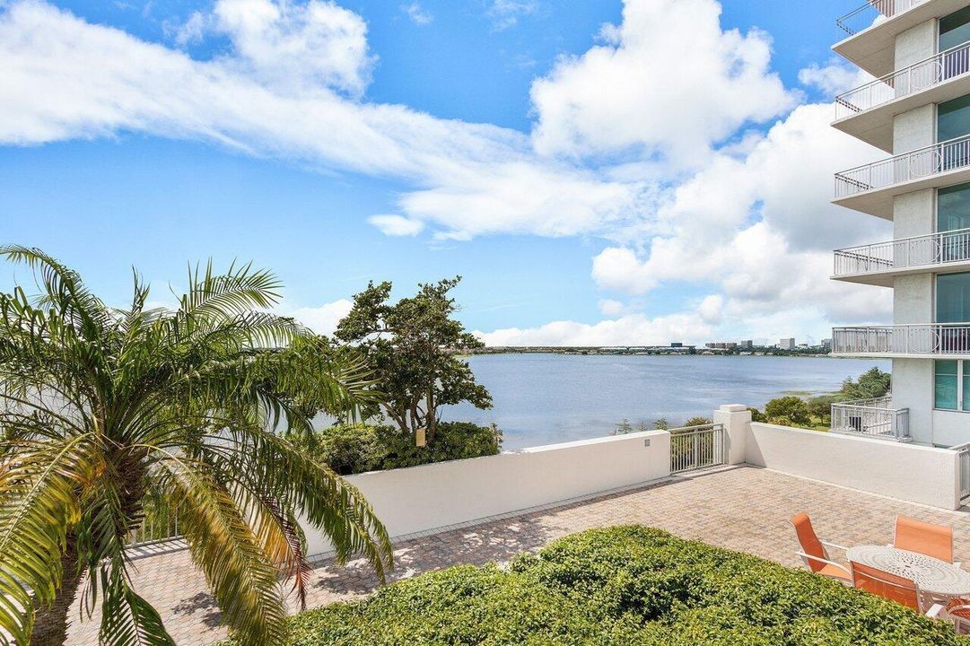 035-300SouthAustralianAvenue-WestPalmBea