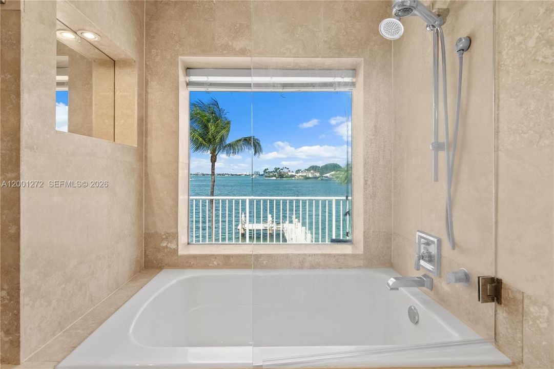 For Rent: $39,500 (4 beds, 3 baths, 4645 Square Feet)