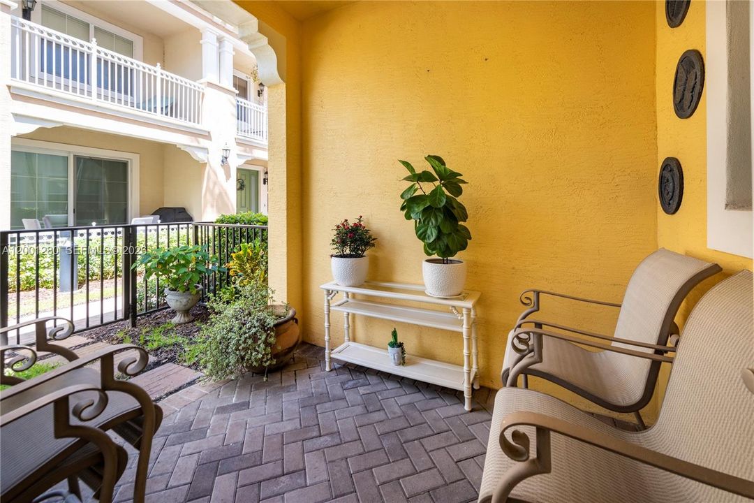 Active With Contract: $665,000 (4 beds, 3 baths, 1895 Square Feet)