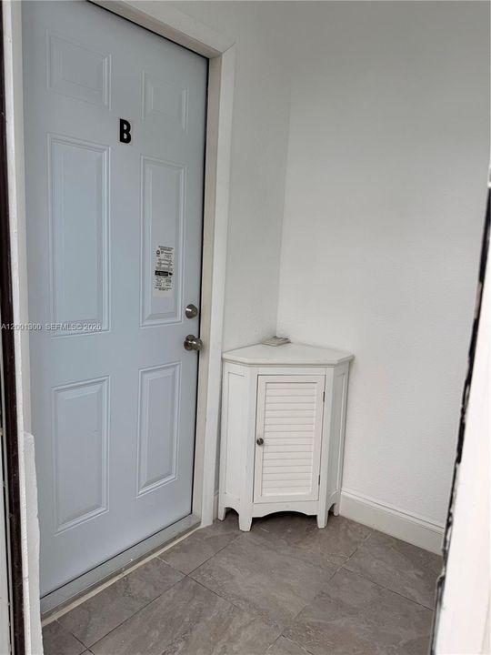 В аренду: $1,700 (2 спален, 1 ванн, 1856 Квадратных фут)