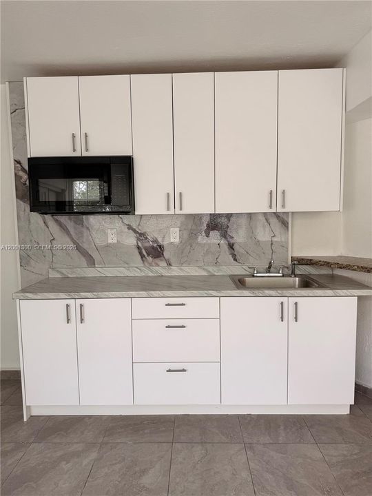 В аренду: $1,700 (2 спален, 1 ванн, 1856 Квадратных фут)