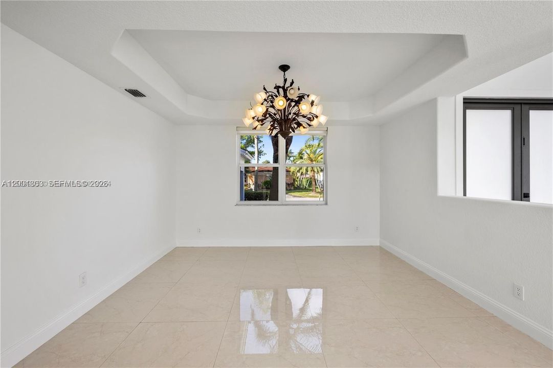 En Renta: $8,900 (6 camas, 4 baños, 3710 Pies cuadrados)
