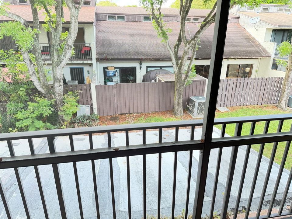 合同活跃: $2,699 (3 贝兹, 2 浴室, 1530 平方英尺)