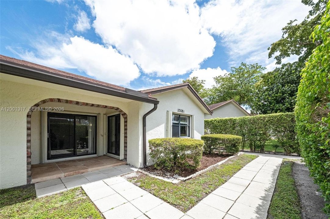 En Venta: $365,000 (3 camas, 2 baños, 1348 Pies cuadrados)