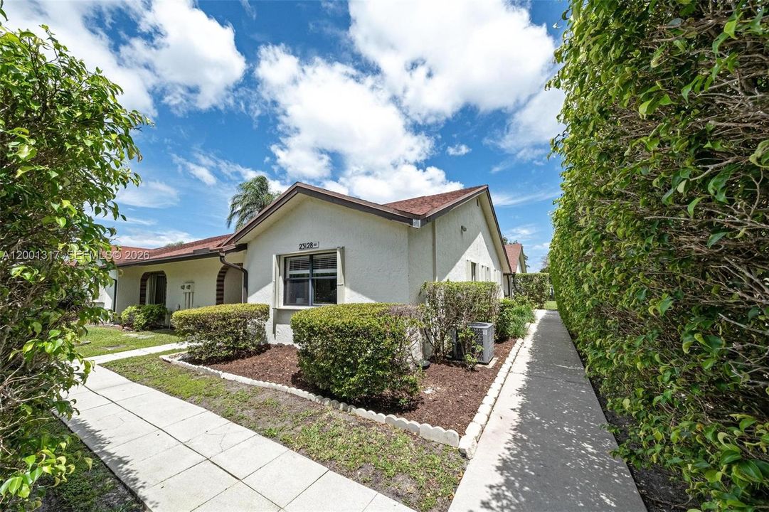 En Venta: $365,000 (3 camas, 2 baños, 1348 Pies cuadrados)