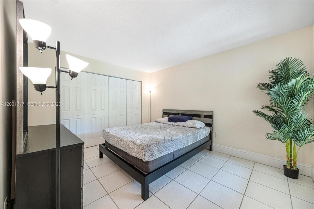En Venta: $365,000 (3 camas, 2 baños, 1348 Pies cuadrados)
