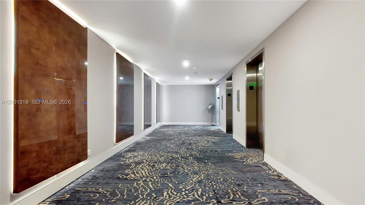 7th floor elevator entry