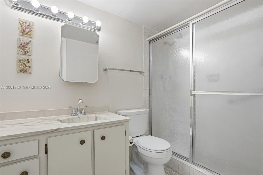 For Sale: $148,900 (2 beds, 2 baths, 1021 Square Feet)