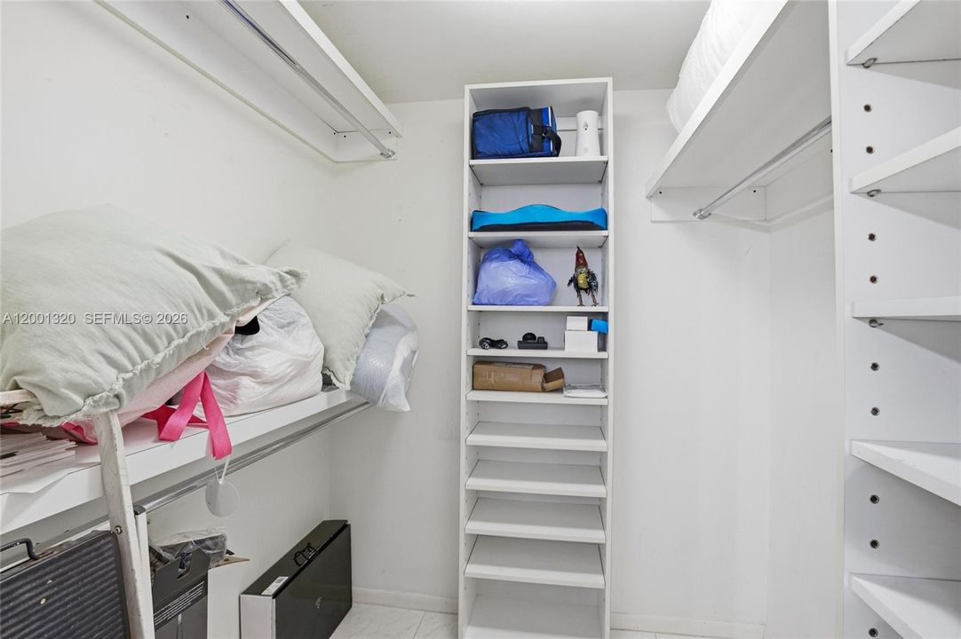 For Sale: $148,900 (2 beds, 2 baths, 1021 Square Feet)