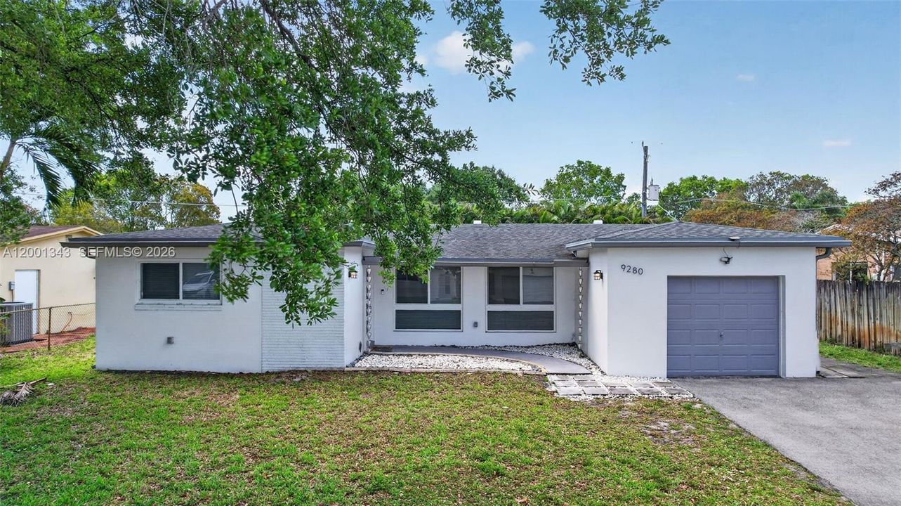 For Sale: $689,000 (3 beds, 2 baths, 1701 Square Feet)