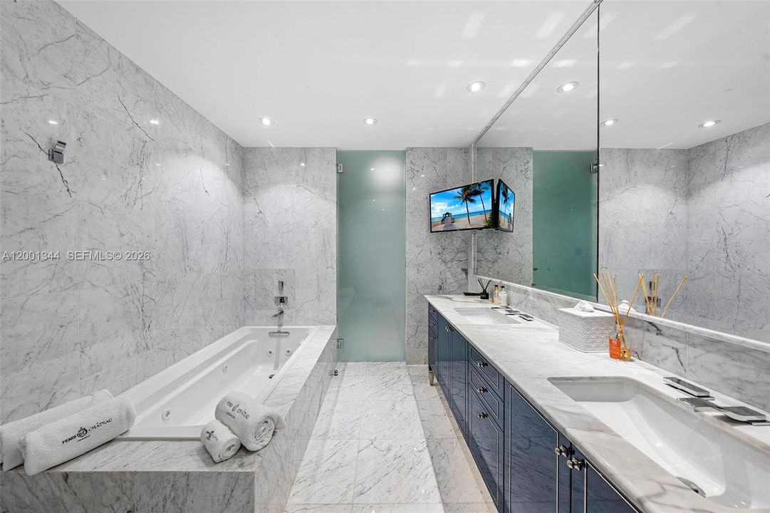 For Sale: $12,750,000 (4 beds, 5 baths, 3653 Square Feet)