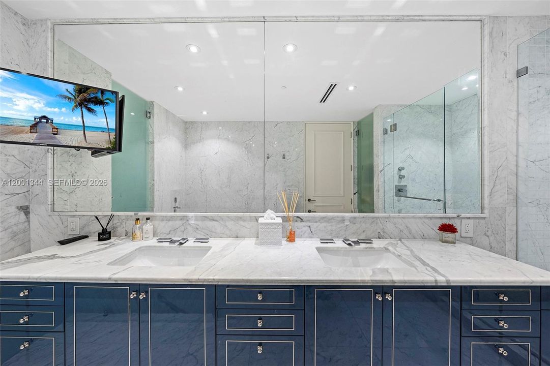 For Sale: $12,750,000 (4 beds, 5 baths, 3653 Square Feet)