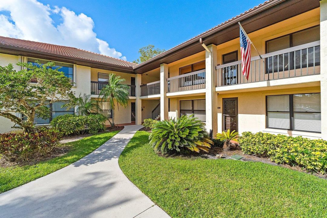 005-671SWSouthRiverDr-105-Stuart-SMALL
