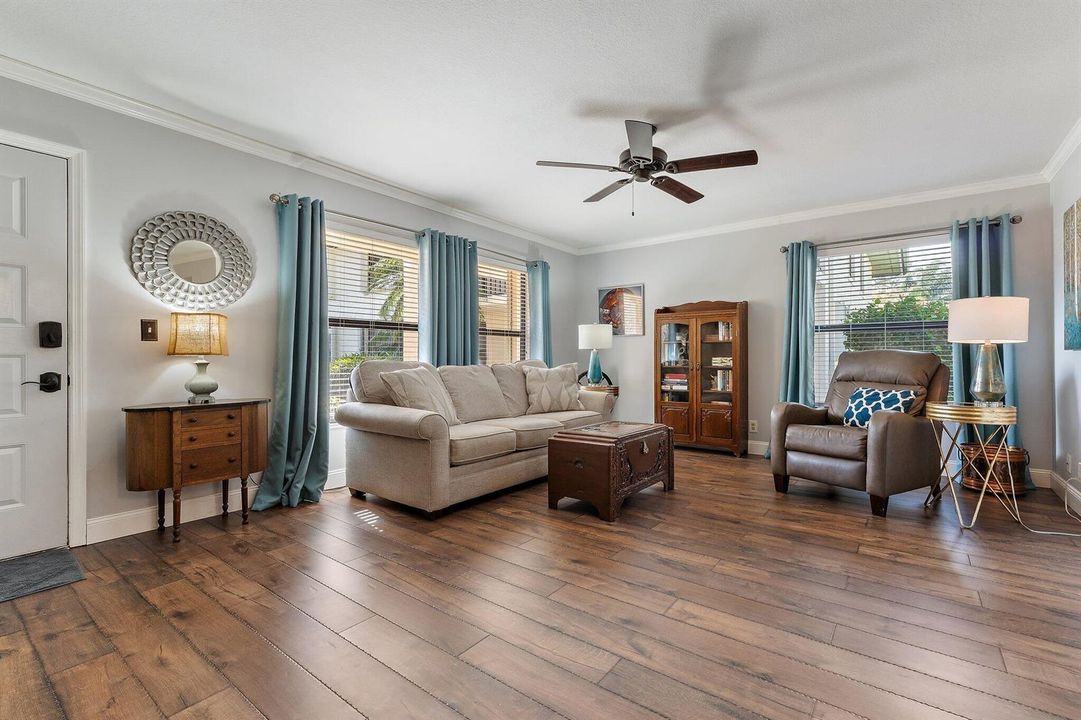 009-671SWSouthRiverDr-105-Stuart-SMALL