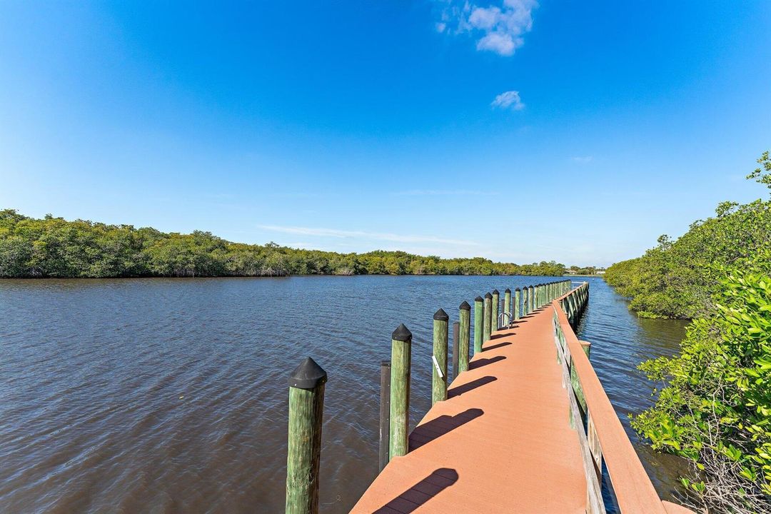 054-671SWSouthRiverDr-105-Stuart-SMALL