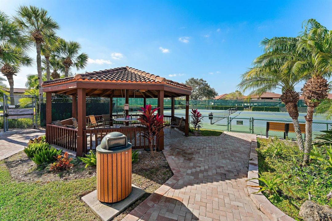 048-671SWSouthRiverDr-105-Stuart-SMALL