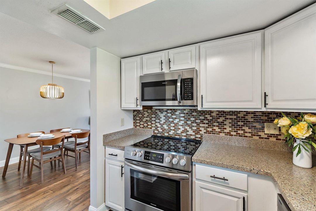 019-671SWSouthRiverDr-105-Stuart-SMALL