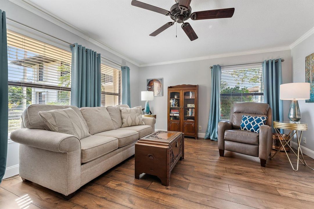 010-671SWSouthRiverDr-105-Stuart-SMALL