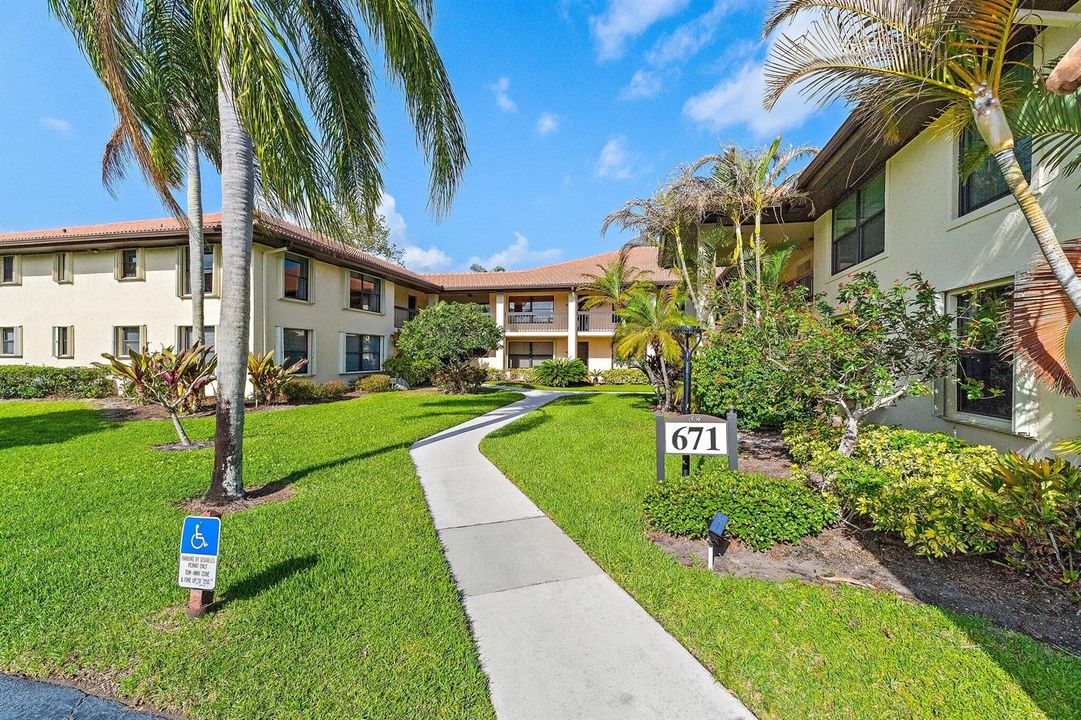 001-671SWSouthRiverDr-105-Stuart-SMALL