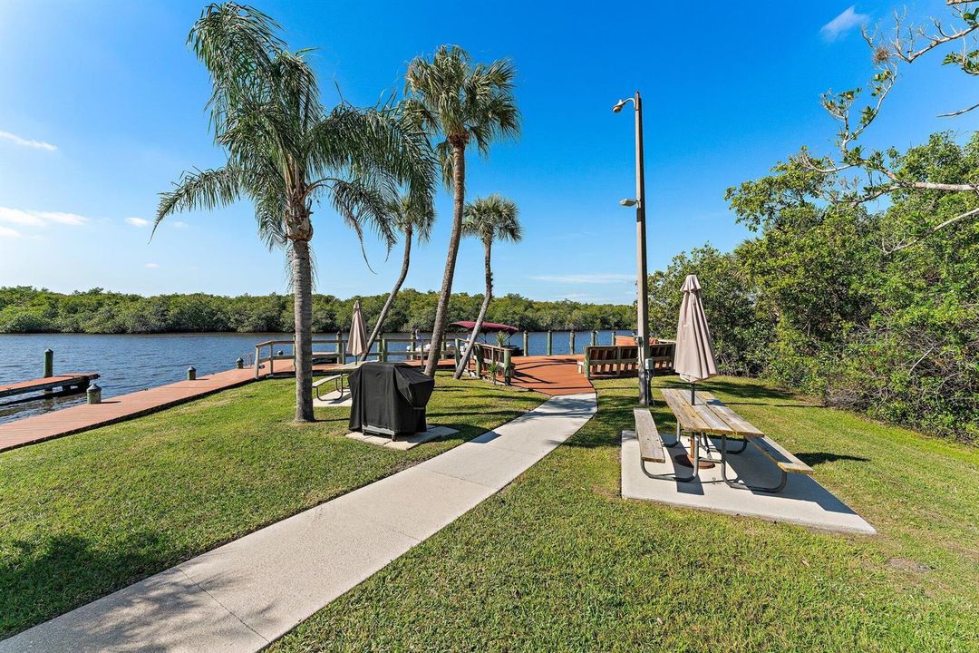 052-671SWSouthRiverDr-105-Stuart-SMALL